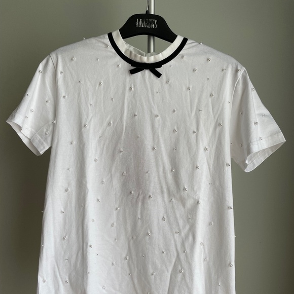 MIU MIU Pearl embellished T Shirt in White Cotton. Italian size 36. - Picture 2 of 5